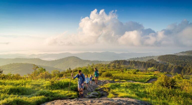 A 2026 Day in Flat Rock: Carl Sandburg’s Home, Goats, Trails, and Live Theater. Big Hills at Horse Shoe New Houses in Asheville, North Carolina