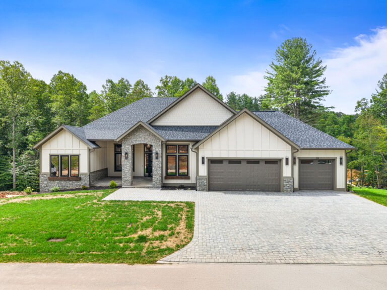 184 Sunridge Ave #17, Horse Shoe, NC 28742. Big Hills at Horse Shoe New Houses in Asheville, North Carolina