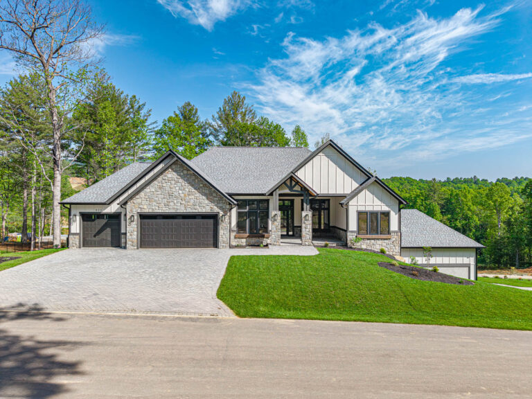 922 Ascension Valley #28, Horse Shoe, NC 28742. Big Hills at Horse Shoe New Houses in Asheville, North Carolina